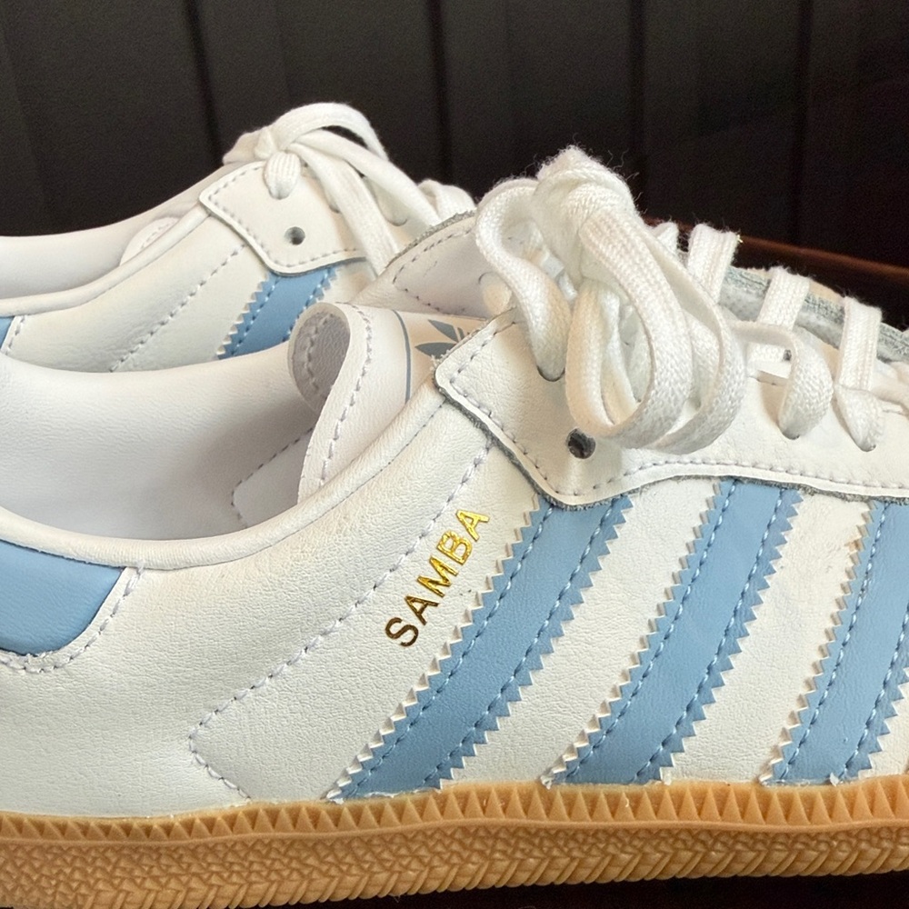 🦋Adidas Samba Juniors Shoes NWOT– Authentic Leather Gum Sole – Classic 3-Stripes - Picture 3 of 10